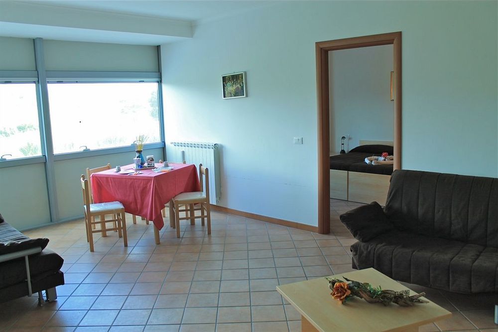 Residence Sol Levante ฟรัสกาตี ภายนอก รูปภาพ