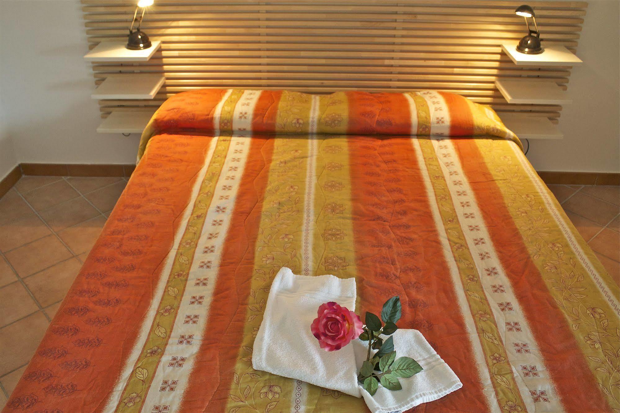 Residence Sol Levante ฟรัสกาตี ภายนอก รูปภาพ