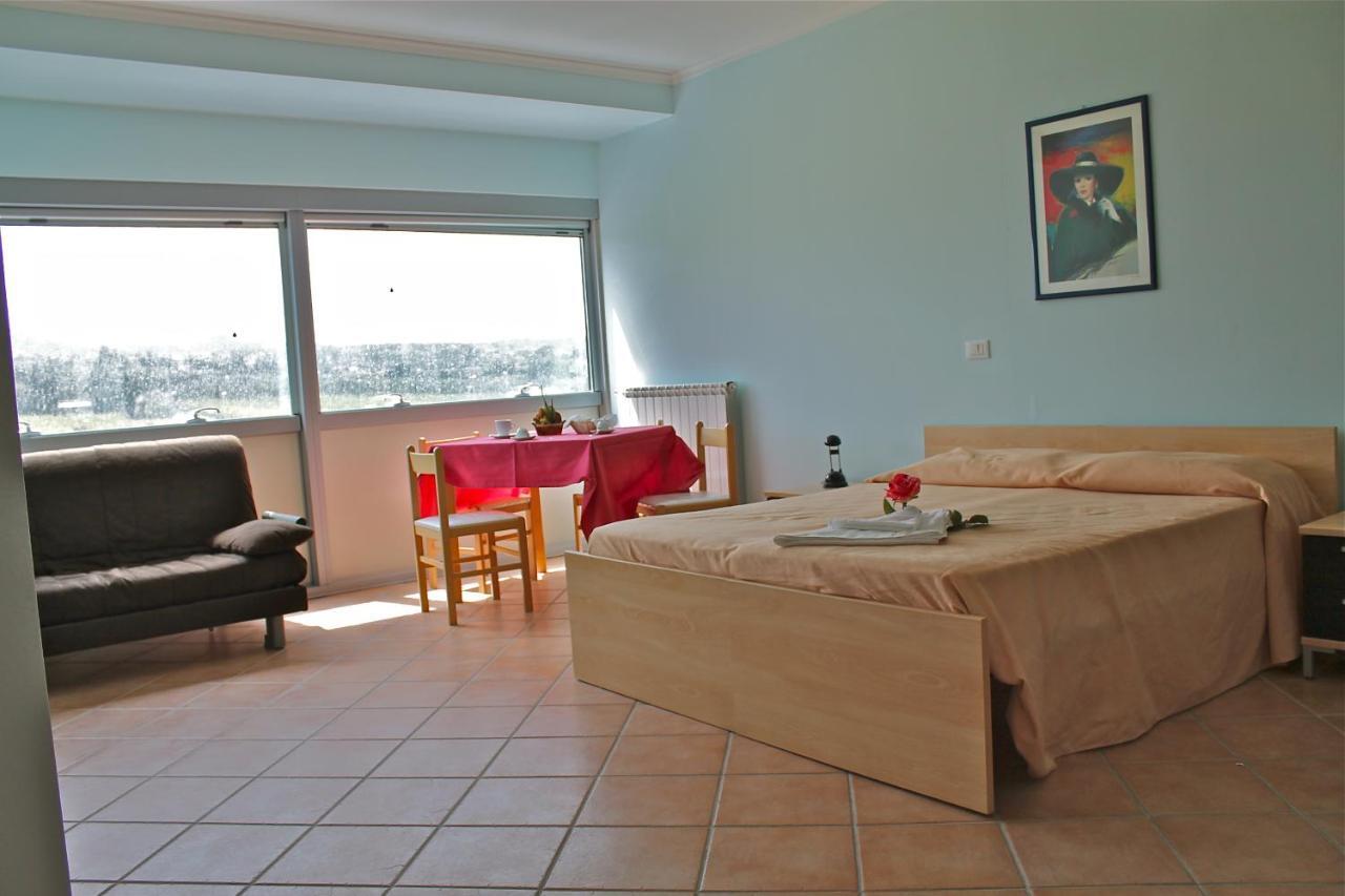 Residence Sol Levante ฟรัสกาตี ภายนอก รูปภาพ