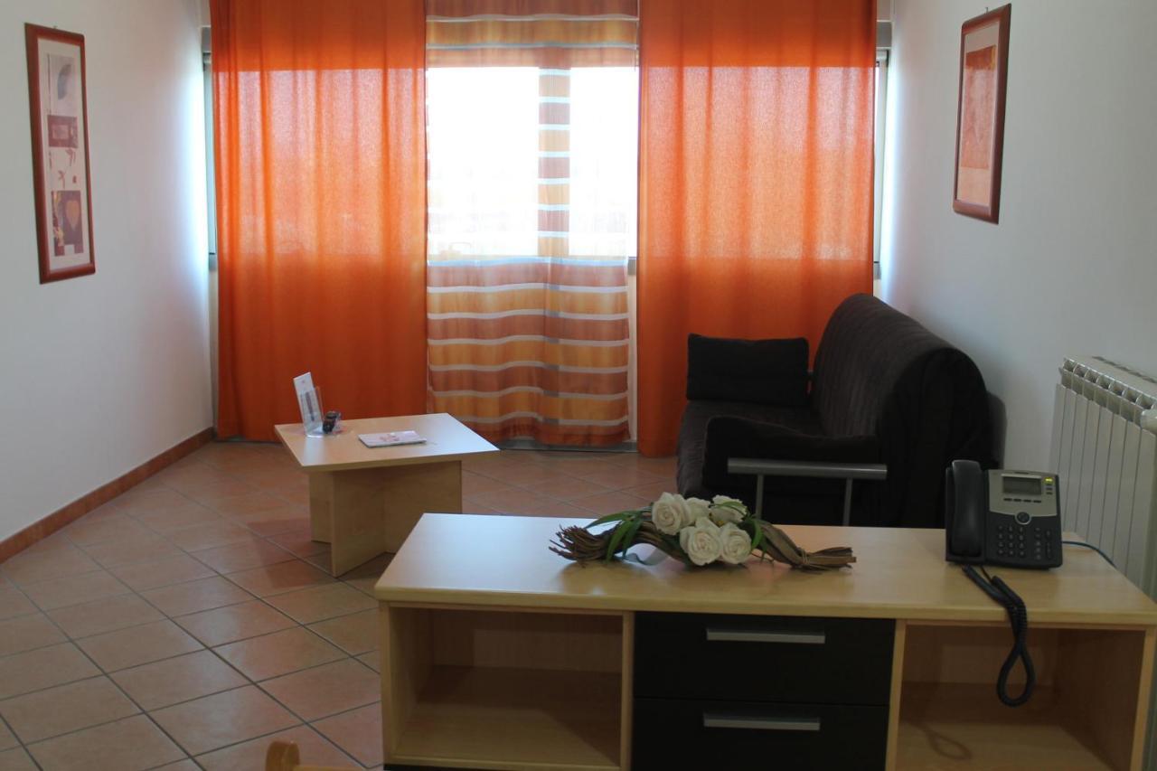 Residence Sol Levante ฟรัสกาตี ภายนอก รูปภาพ