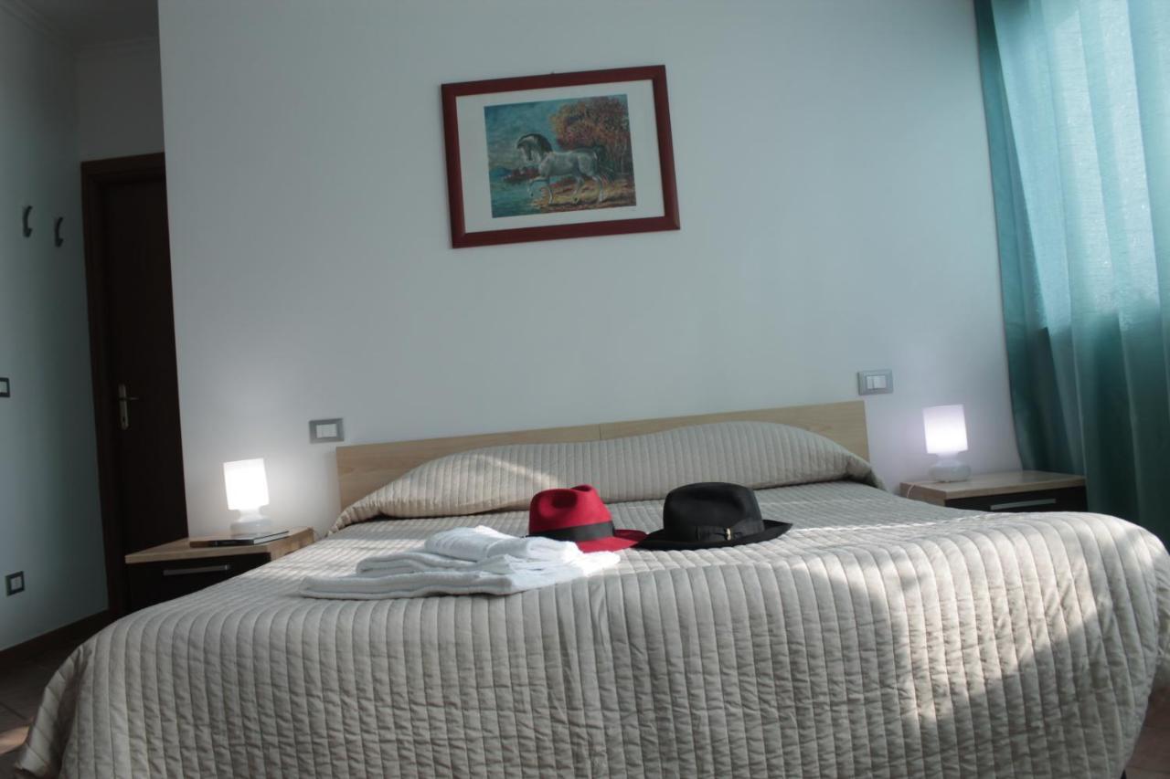Residence Sol Levante ฟรัสกาตี ภายนอก รูปภาพ